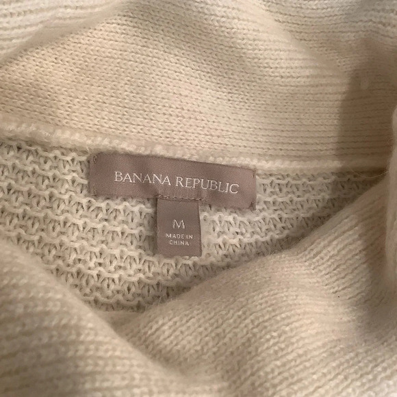 Banana Republic Cream Turtleneck Wool & Alpaca Blend Size Medium - Picture 5 of 8